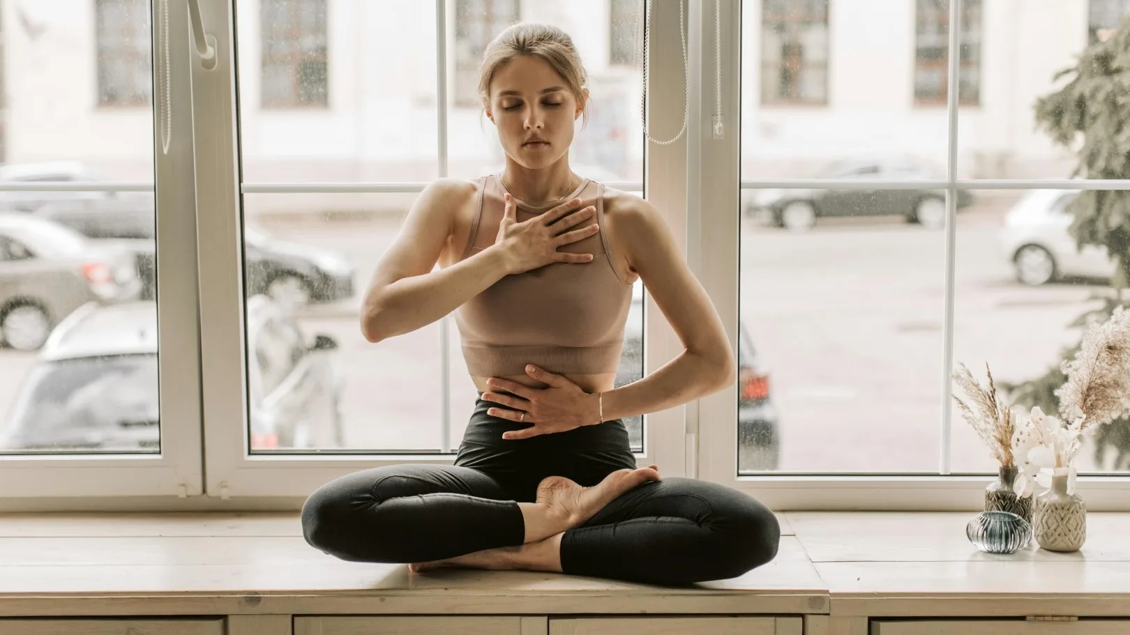 Padu Padan Sehari-hari dalam Palet Teredam